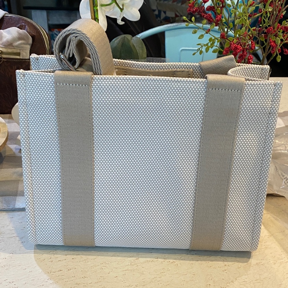 🎀NWT Lululemon Athletica Mini Bag in Cream and Tan🎀 - Picture 4 of 4